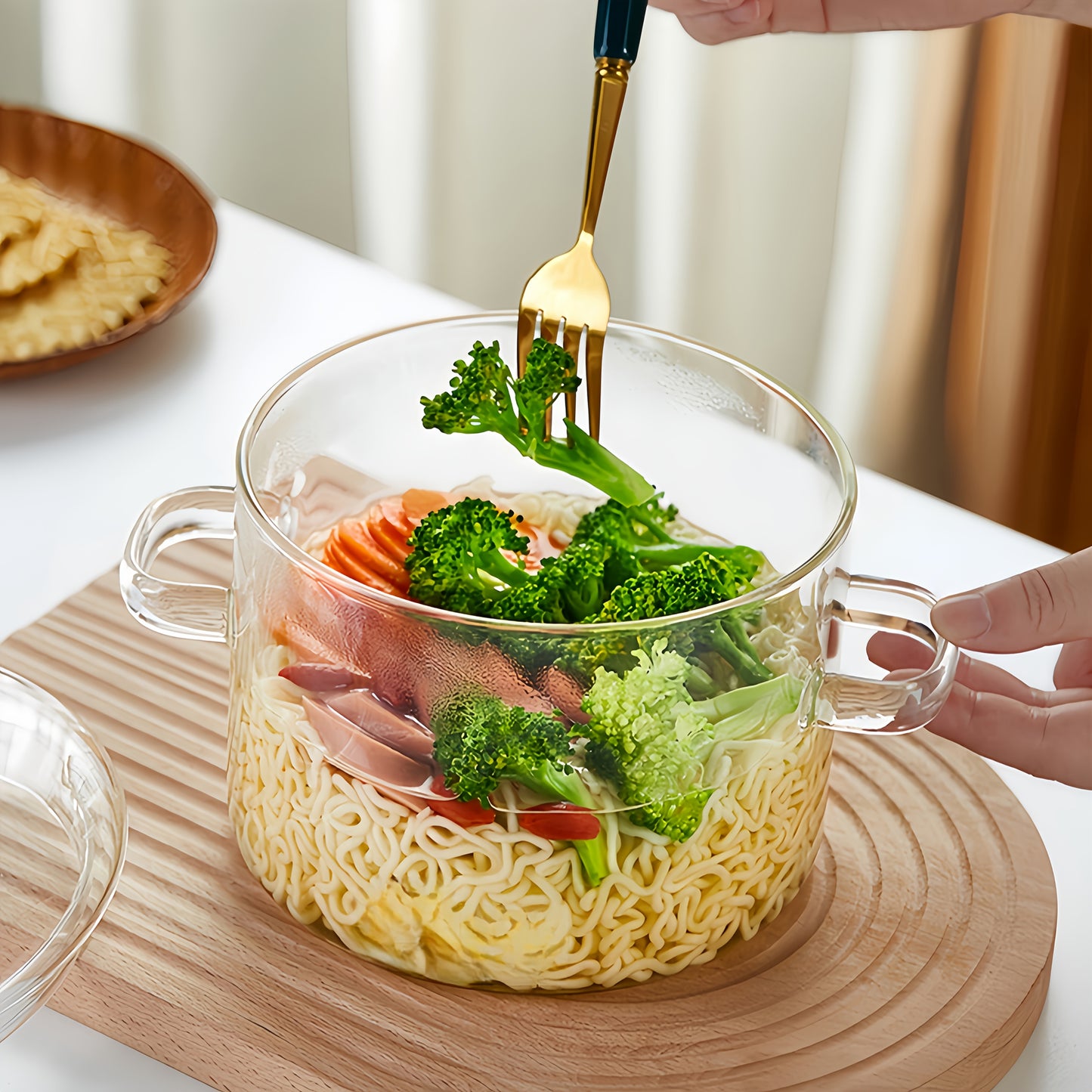 Oală din sticlă borosilicată 1.5L – rezistentă la temperaturi înalte